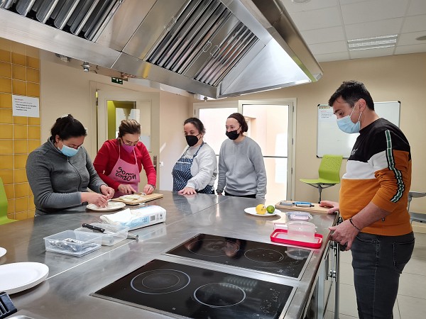 We train kitchen assistants as part of the EQUALvet project