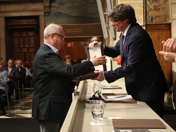 The Generalitat of Catalonia delivered the Cross of St. George's Foundation Ramon Noguera